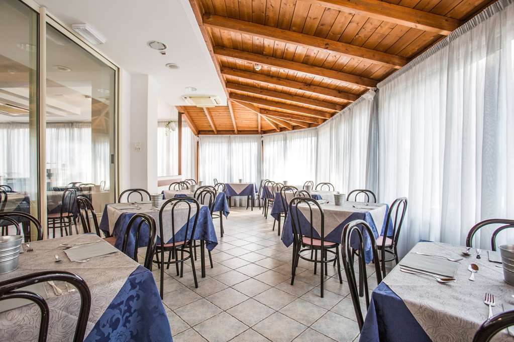 Nancy - Giovani E Gruppi Amici Hotel Riccione